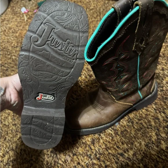 Women’s Justin cowboy boots - Picture 2 of 4